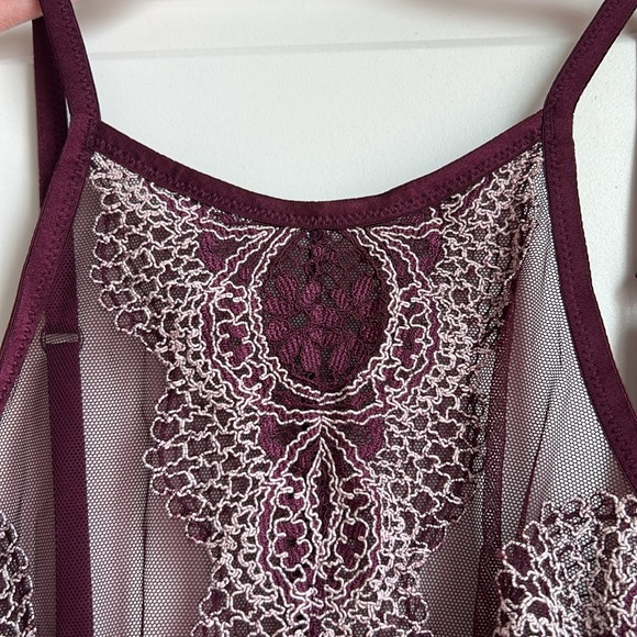 Victoria’s Secret Lace Bralette - plum Purple size large NWT - Picture 3 of 7